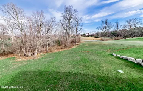 Exterior - 5560 Old Vincennes Rd, Floyds Knobs, IN 47119 photo 14 of 21