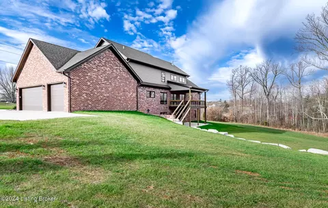 Exterior - 5560 Old Vincennes Rd, Floyds Knobs, IN 47119 photo 6 of 21