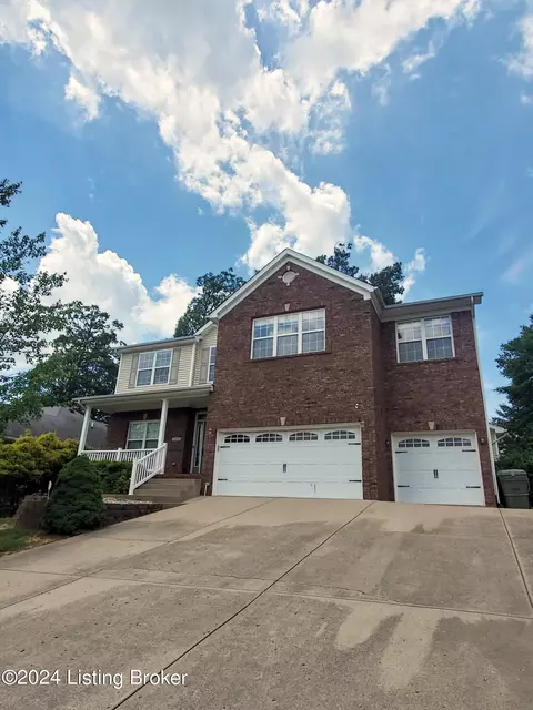 303 Vineland Place Dr, Vine Grove, KY 40175