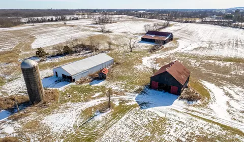 736 Frys Oldburg Rd, Bagdad, KY 40003