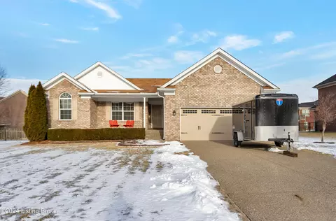 403 Persimmon Dr, Mount Washington, KY 40047