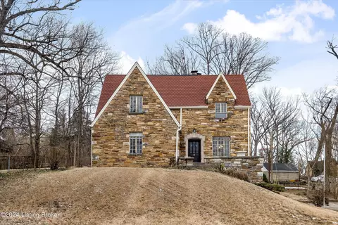 6812 Carolyn Rd, Louisville, KY 40214