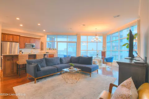 324 E Main St #300, Louisville, KY 40202