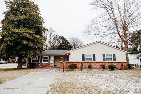 4006 Hillbrook Dr, Louisville, KY 40220