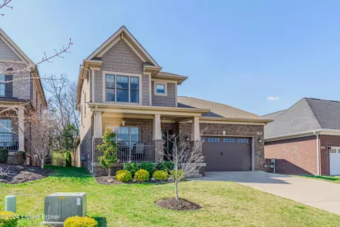 9302 Cross Meadows Cir, Louisville, KY 40291