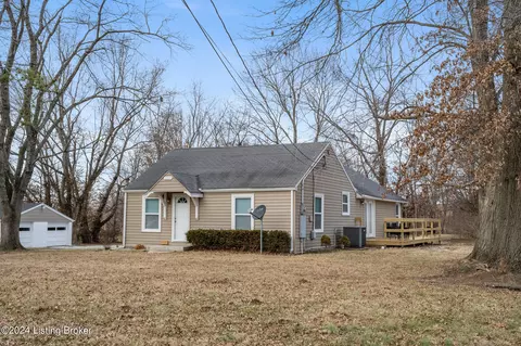 5209 Maple Spring Dr, Louisville, KY 40229
