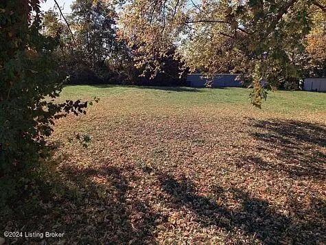 5404 Vesper Ln, Louisville, KY 40272