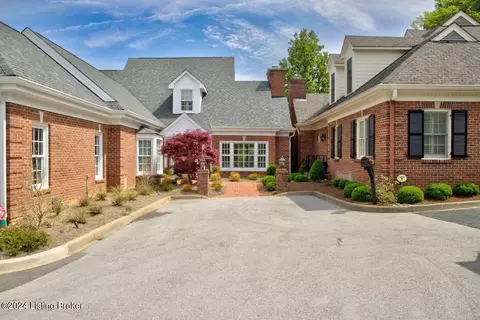 38 Brownsboro Hill Rd, Louisville, KY 40207