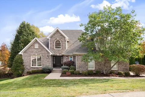 8807 Grand Ridge Ct, Louisville, KY 40214