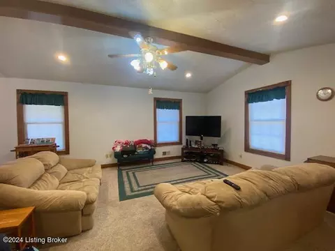 9143 Loretto Rd, Loretto, KY 40037 photo 4