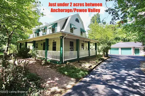 2705 Maxey Ln, Louisville, KY 40245