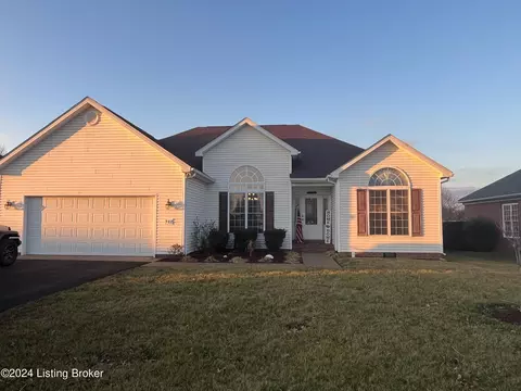 902 Muirfield Cir, Bowling Green, KY 42104