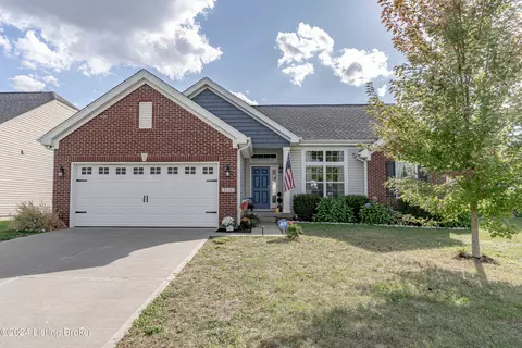 2116 Meadows Edge Ln, Louisville, KY 40245