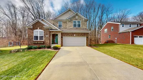 3816 Creekshire Dr, Louisville, KY 40245