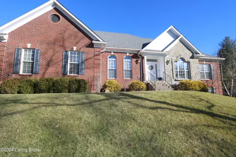 17209 Ash Hill Dr, Louisville, KY 40245