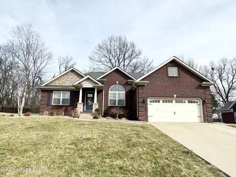 131 N Howard St, Bardstown, KY 40004