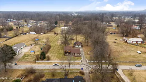 6711 Fincastle Trl, Louisville, KY 40272