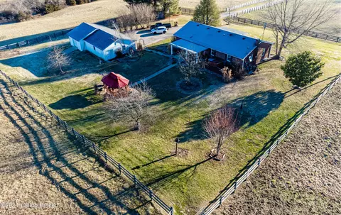 853 Thurman Ln, Springfield, KY 40069
