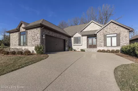 3005 Twin Creek Dr, Louisville, KY 40245