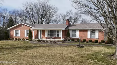 3729 Echo Valley Cir, La Grange, KY 40031
