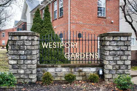 1110 Westlynne Pl #4, Louisville, KY 40222