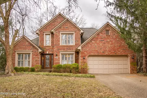 3314 Pineneedle Ln, Louisville, KY 40241