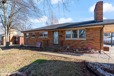 8205 Smithton Rd, Louisville, KY 40219