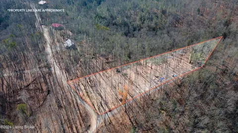 32 Spirit Way, Frenchburg, KY 40322
