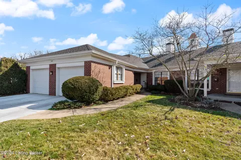 1281 Parkway Gardens Ct, Louisville, KY 40217