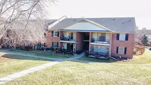 8004 Westover Dr #G6, Prospect, KY 40059