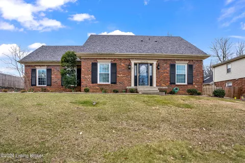 7210 Edcoe Rd, Louisville, KY 40228