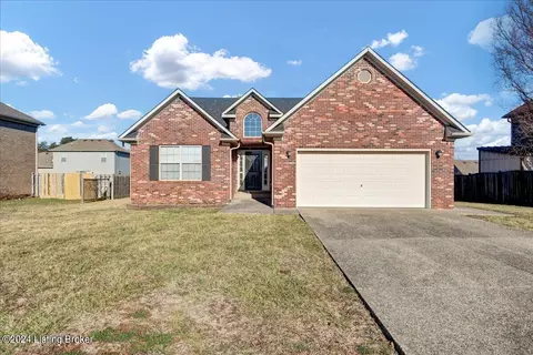 212 Halcomb Ct, Mount Washington, KY 40047