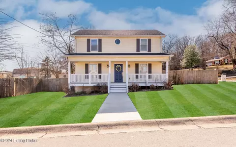 326 Hillview Dr, Louisville, KY 40214