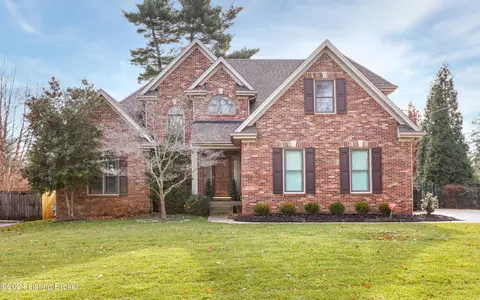 103 Sweetbriar Ln, Louisville, KY 40207
