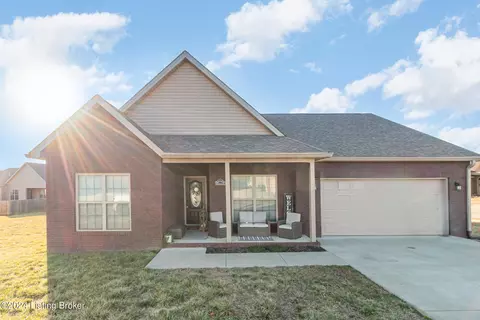1712 W Crocus Dr, Radcliff, KY 40160