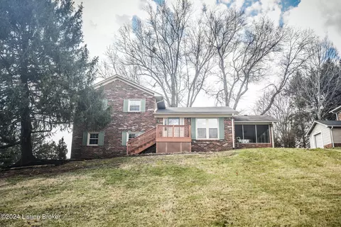 104 Hillcrest Dr, Bardstown, KY 40004