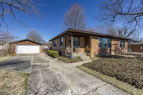5707 Omega St, Louisville, KY 40258