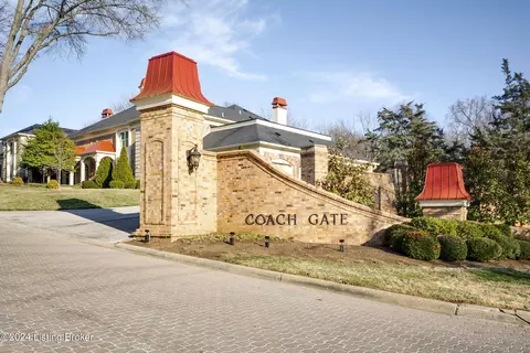 5701 Coach Gate Wynde #45, Louisville, KY 40207