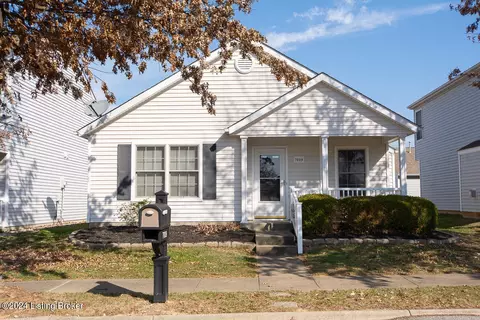 7009 Royal Links Dr, Louisville, KY 40228