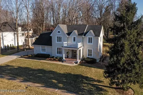 8308 Croydon Cir, Louisville, KY 40222