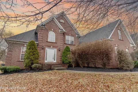 4627 Crossfield Cir, Louisville, KY 40241