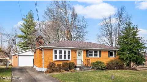 7904 Crest Way, Louisville, KY 40219