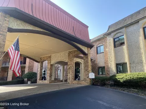 5800 Coach Gate Wynde #331, Louisville, KY 40207