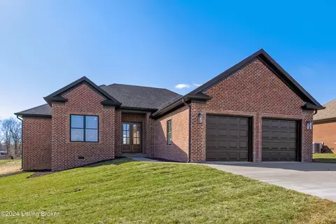 1032 English Gdn, Lawrenceburg, KY 40342