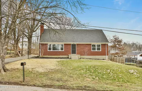 258 W College St, New Castle, KY 40050