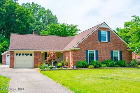 8610 Whipps Bend Rd, Louisville, KY 40222