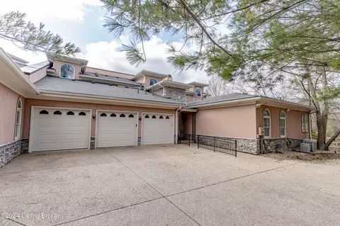 2606 Alia Cir, Louisville, KY 40222