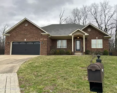 133 N Howard St, Bardstown, KY 40004