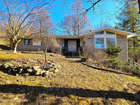 5107 Dawn Dr, Louisville, KY 40216