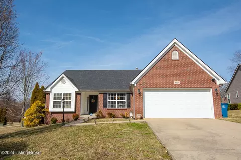 4701 Bay Cove Ct, Louisville, KY 40245